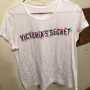 Victoria’s Secret t shirt